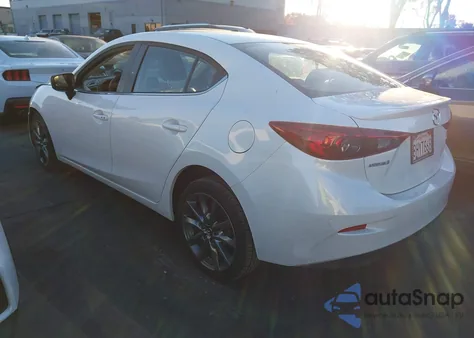 2018 Mazda Mazda3 Touring z USA, uszkodzony, nr VIN 3MZBN1V38JM165874